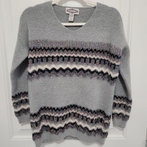 Anthropologie Oliver By Escio Grey Festive Holiday Striped V Neck Sweater Size S